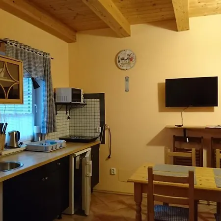 Penzion Na Lednicke Hlohovec Exterior photo