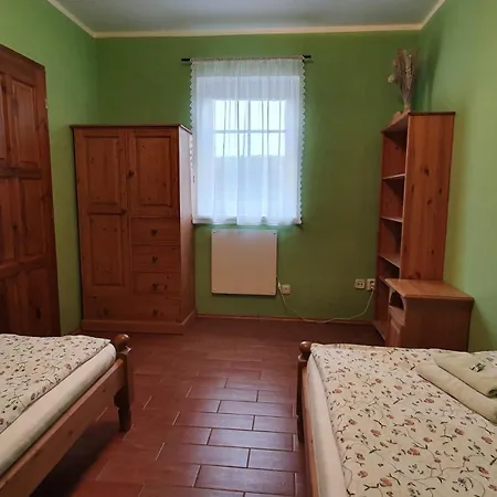 Penzion Na Lednicke Hlohovec Room photo