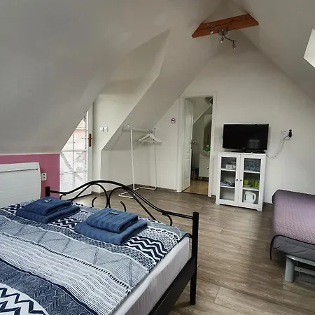 Penzion Na Lednicke Hlohovec Room photo