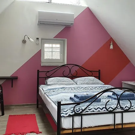 Penzion Na Lednicke Hlohovec Room photo