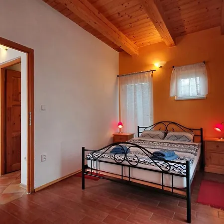 Penzion Na Lednicke Hlohovec Room photo