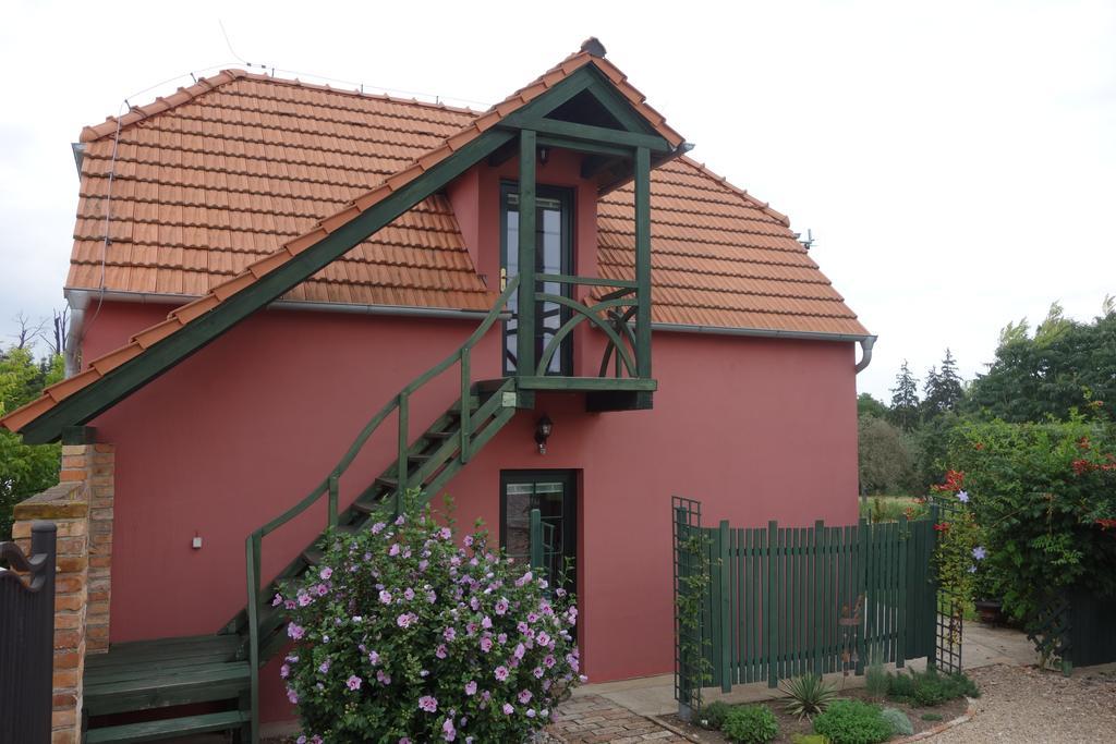 Na Lednicke Apartment *